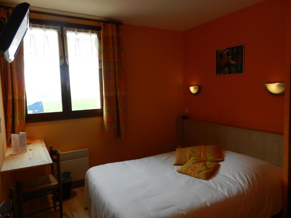 Logis Auberge De La Plaine La Rothiere Phòng bức ảnh